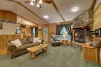 4 Mi to Marina: Cozy Log Cabin in Eureka Springs! - B&B Eureka Springs