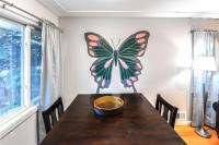 Enchanting Upper Unit with City Charm - B&B Denver