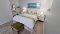 Scarborough Beach Getaway, Private apartment - Bed and Breakfast Perth