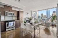 The Prime Downtown | Luxe Condo + Free Parking - B&B Calgary