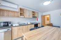 New! Spacious 4-Bedroom Duplex apartment by SF Homes - Ferienwohnung Tal-Ħriereb