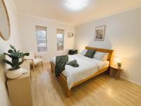 Stylish South Hedland Apartment - B&B South Hedland