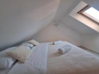 One-Bedroom Apartment with Balcony