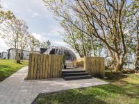 Number 2 Dome - B&B Derrybeg