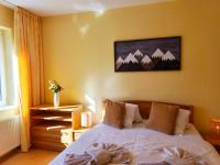 Three-Bedroom Apartment with Mountain View