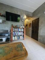 large jacuzzi and charming home center of old city - B&B Chiang Mai