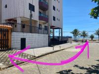 Casa pé na areia 50 metros do mar próximo a Plataforma de Pesca e Feirinha de Artesanato ótimo lugar para relaxar com a família - B&B Mongaguá