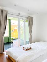 Quadruple Room with Shared Bathroom