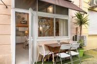 Magnifique studio Hypercentre Trains Plages au cœur de Golfe-Juan - Bed and Breakfast
