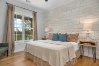 Sunflower Cottage with hot tub & VIEWS - B&B Comfort