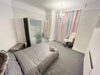 The Shobnall House - Newly Refurbished 5 Bedrooms - B&B Burton upon Trent
