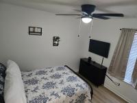 Stylish 3bd 2bath home - B&B
