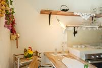 Romantic House with Bathtub in Room 5 min Porto Cervo - Chambres d'hôtes San Pantaleo
