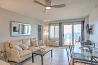 Inviting Virginia Beach Condo with Community Pool - Ferienwohnung