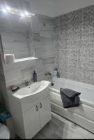 Latin Studio - B&B Bragadiru