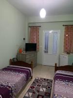 Charming Lakeside Stay - B&B Pogradec