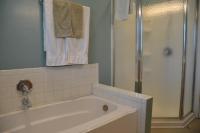 Two-Bedroom Apartment (InnTowne House)