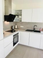 Beautiful Flat with garden view, terrace and parking-105 - B&B Lussemburgo