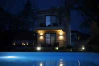 Three Charites Resort - B&B Gialova