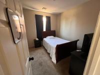 Goodyear Cul-de-sac Room 3 - B&B Goodyear