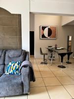 AMPLIO APARTAMENTO, en Cerezos 1 Quetzaltenango - B&B
