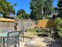 New Spacious 4 Bedrooms 5 Beds House Sleeps 8! - B&B Southampton