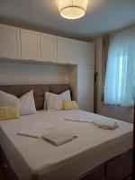 Apartman SARA GALILEO BLIZU PLAZE - B&B Makarska