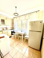 2-К институт сердця возле Метро Чернігівська - Chambres d’hôtes