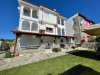 Elegant Villa Stelios - Bed and Breakfast