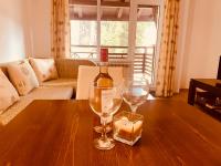 Forest Retreat, Stream Resort, Pamporovo - B&B Stoykite