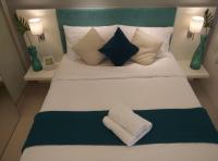 Deluxe One-Bedroom Apartment with City View