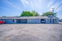 Royal Inn by OYO - Bed and Breakfast Stephenville