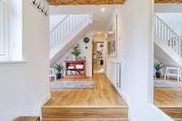 Luxury 4-Bed Family Home in Epping with Parking by LMV Property - Chambres d’hôtes