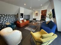 Gîte de Charme à Avoine avec Spa Privé et Jardin - FR-1-381-621 - B&B Avoine