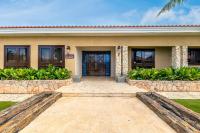 3BR Villa Serene Grace with Private Pool by Bocobay - B&B