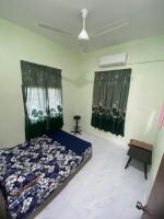 Nabilah Homestay Labuh Banting - B&B Kepala Batas