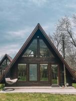 Căbănuțele de lângă râu - B&B