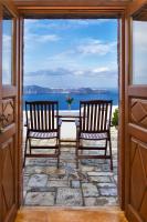 Studio Georgos with Caldera View