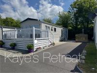 Kayes Retreat Three bed caravan Newquay Bay Resort Quieter area of park - Chambres d'hôtes Newquay