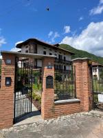Dimora Fiorita Junior My Holiday Home - Ferienwohnung Varallo Sesia
