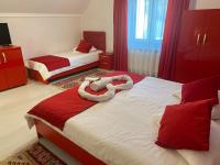 Dreibettzimmer mit Bad