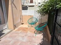 Superbe Appartement rénové à 150 mètres de la plage de Fréjus - B&B Fréjus