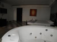 King Room with Spa Bath