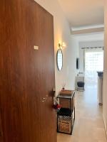 Marina Baie studio vue mer et jardin avec clim - B&B Villeneuve-Loubet