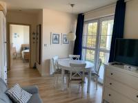 Apartament Przy Plaży - Bed and Breakfast Świnoujście