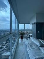 Apartamento Frente al Mar con Vista Panorámica en Avenida Balboa, Panamá - Chambres d'hôtes Panamá