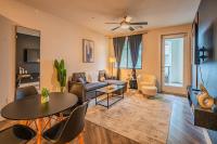 Chic 1BR Kierland Commons, TPC Golf, Pool, Gym, W-D - B&B