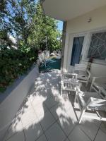 Doppelzimmer mit Patio