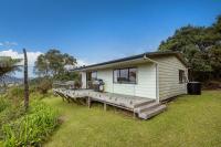 Hosts on the Coast Views from the Top - B&B Cooks Beach