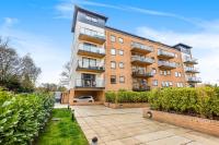Cloud Serviced Properties - Lovely One Bed with Sofa bed - Bracknell - B&B